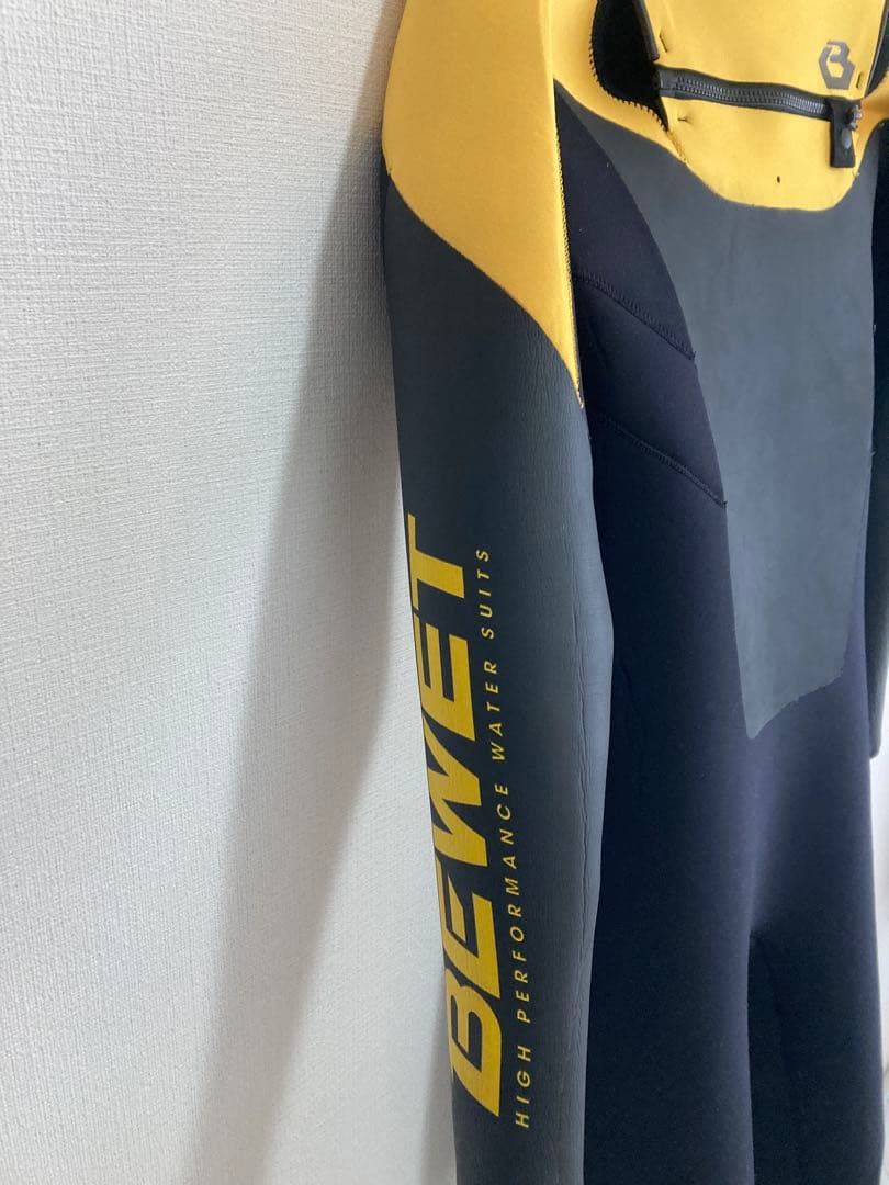 BEWETビーウェット5×3セミドライウエットスーツ