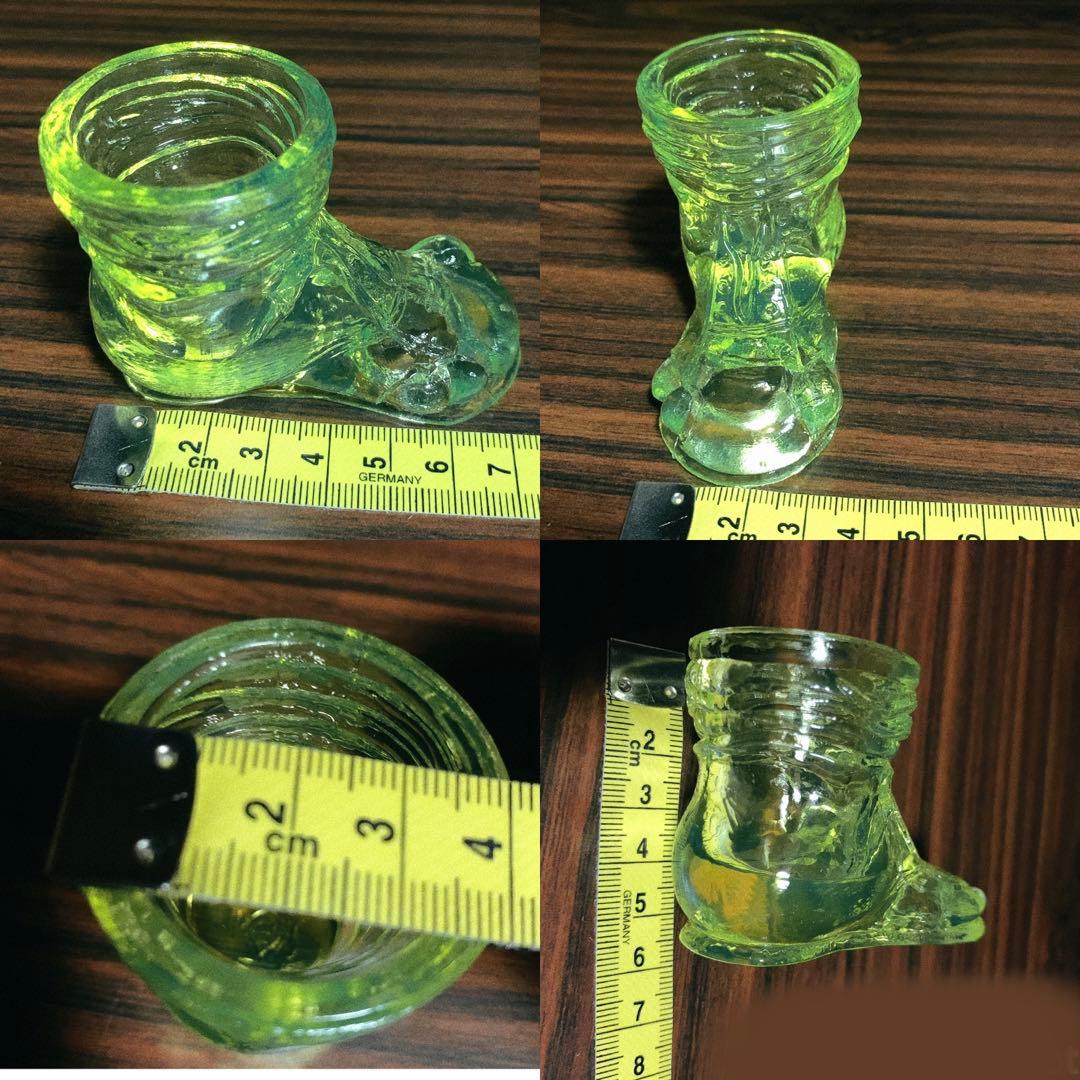 ブーツが破けて指が出ているデザイン ウラン ガラス 置物 小物入れ ペン刺し