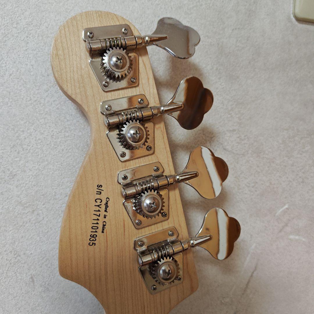 美品　Fender Squier　ブラックエレキベース　島村楽器