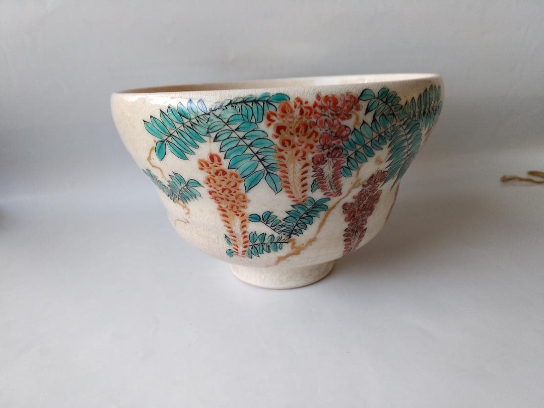 色絵 薩摩焼 藤絵 茶碗 合箱 茶道具 茶器 抹茶碗 美品 です。