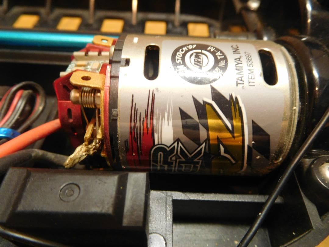 ラジコンカー　1/10 電動カー　4WD