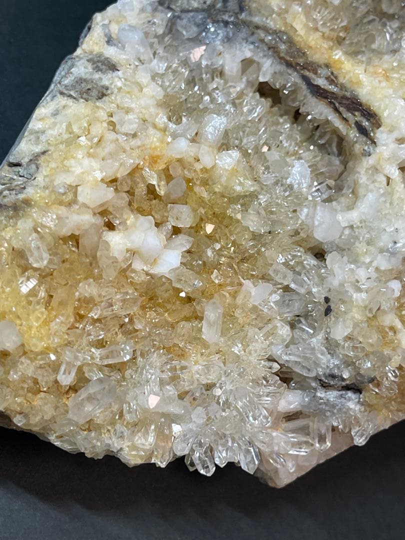 天然水晶クラスター　2.3キロ花咲き水晶クラスター