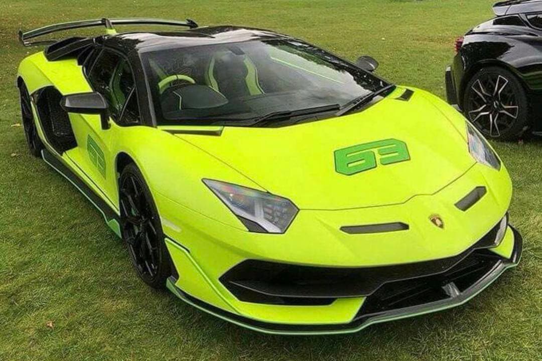 ミニカー4台、Ferrari812/SF90XX, AMG one, SVJ64