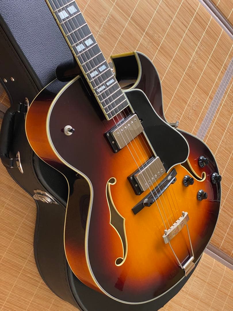 Eastman AR372CE Sunburst イーストマン　フルアコギター
