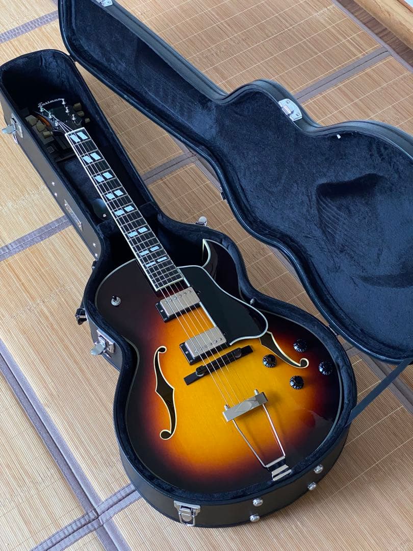 Eastman AR372CE Sunburst イーストマン　フルアコギター