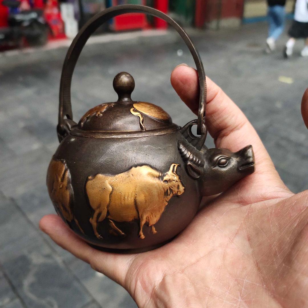 浮彫り五牛茶壺 急須 茶道具 煎茶道具 徳利 工芸品 美術品 置物