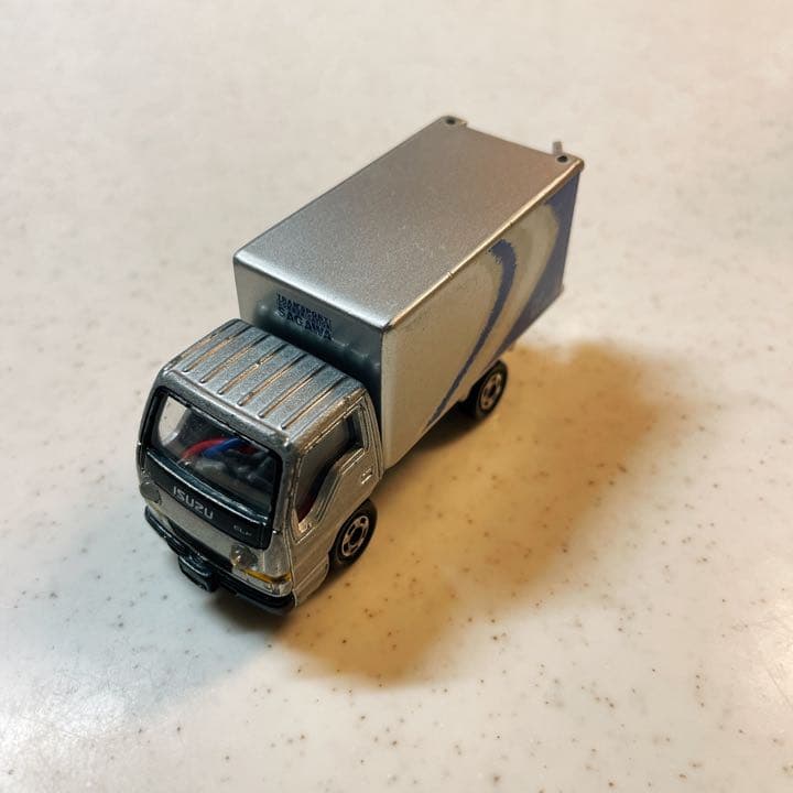 改造トミカ　LEDが光る 佐川　トラック