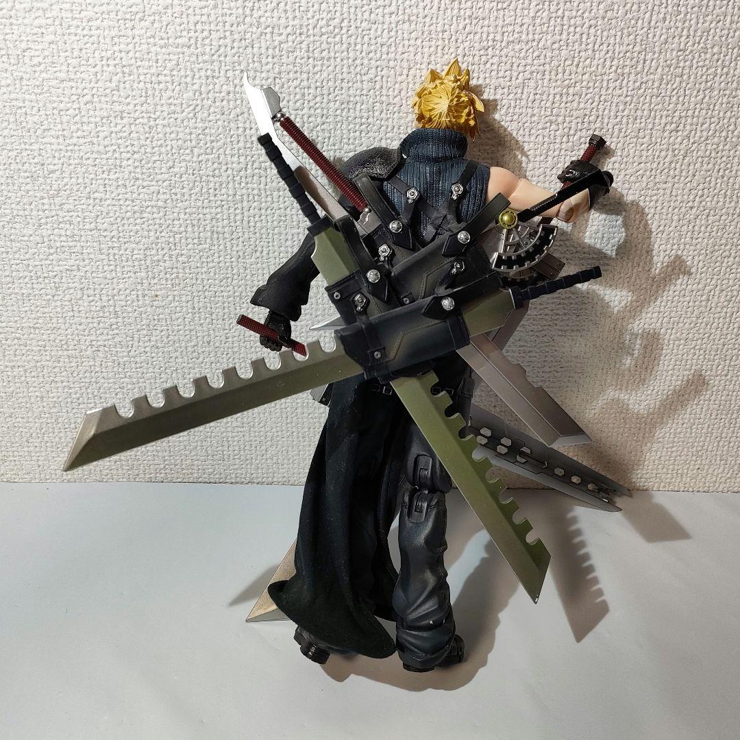 ☆　プレイアーツ改　ファイナルファンタジーフィギュア　クラウド　剣破損有り　☆