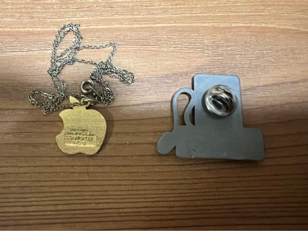 レア！　Macintosh ピンバッジ　Apple ペンダント　セット