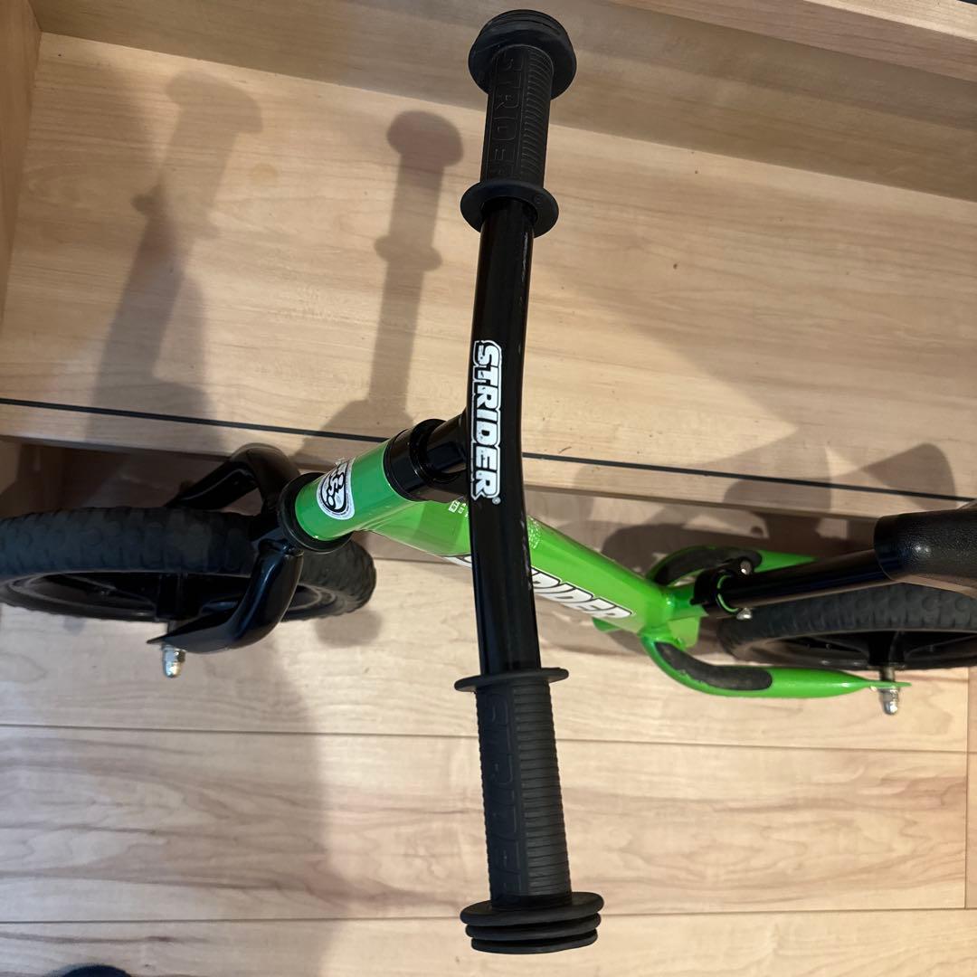 ストライダー　クラシックモデル　グリーン　専用バッグ付き