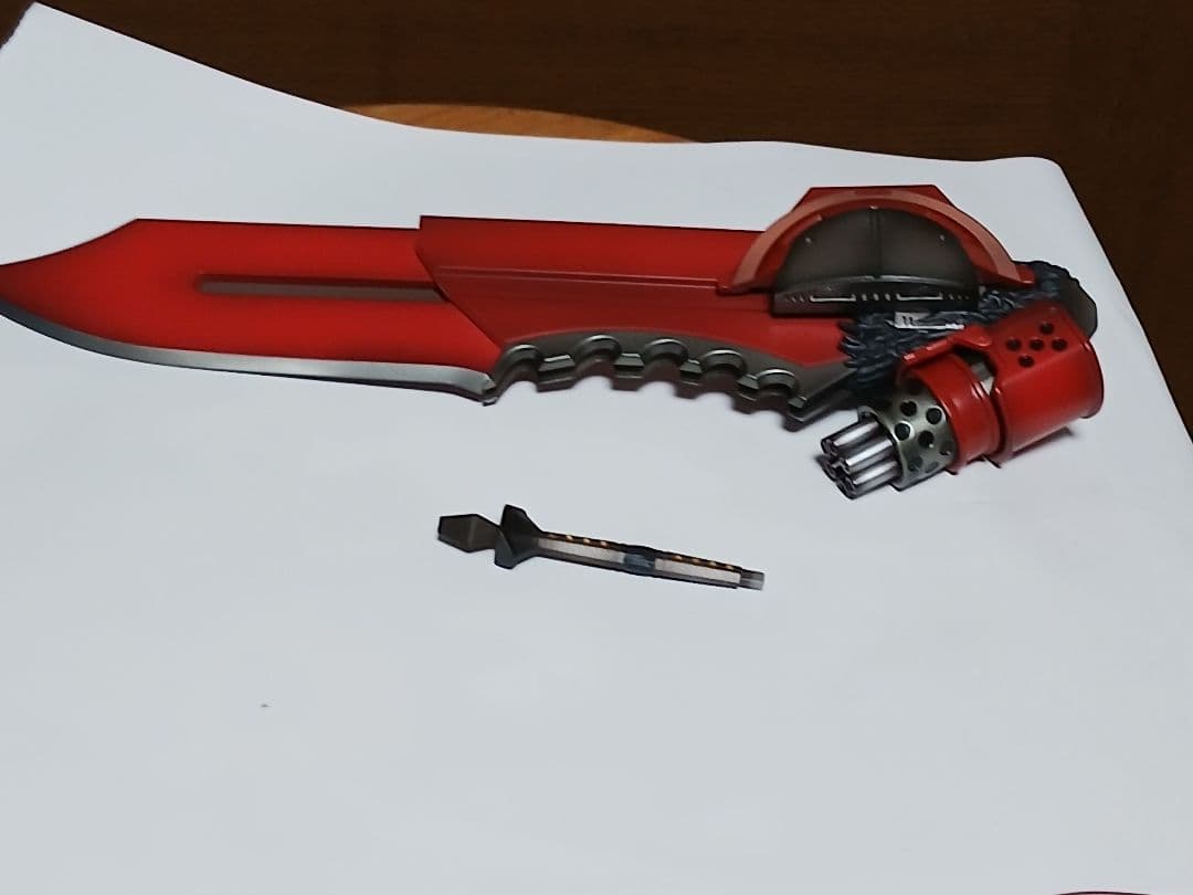 GOD EATEA アリサ 赤いドレス