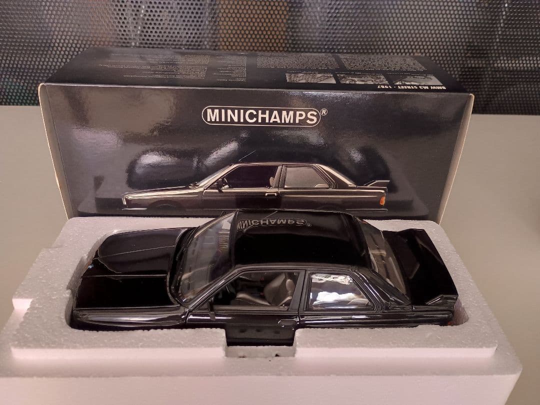 ミニチャンプス  M3 STREET E30 1987 1/18