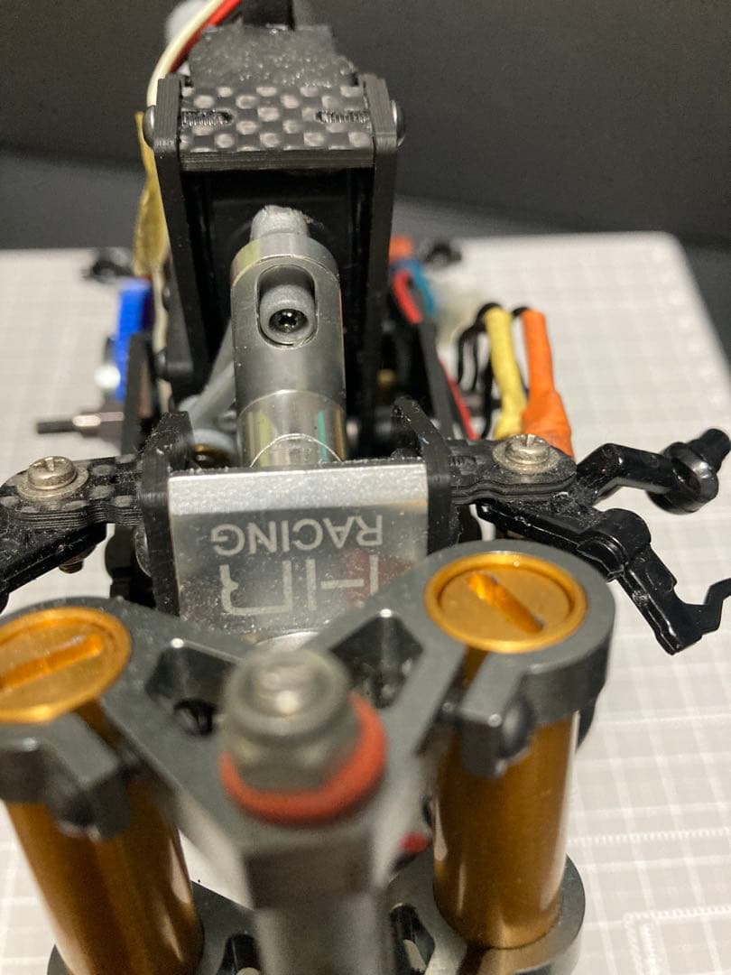 ハングオンレーサーZHレーシング　カーボン製シャーシその他パーツ！