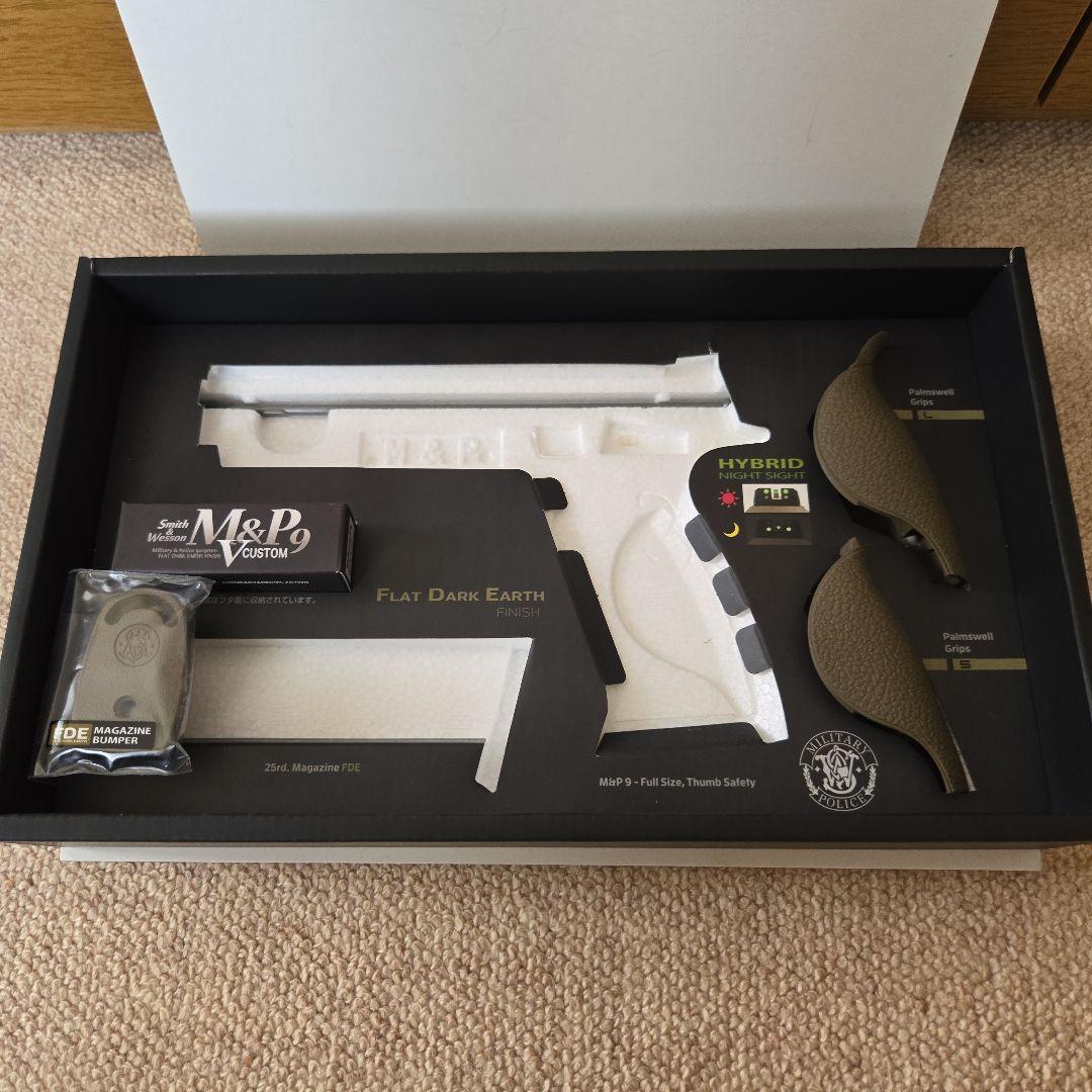 Smith & Wesson M&P9 Custom 、スペアマガジンセット