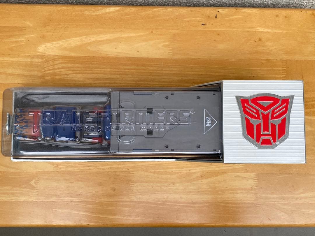 コミコン2011限定品　アルティメット・オプティマス・プライム