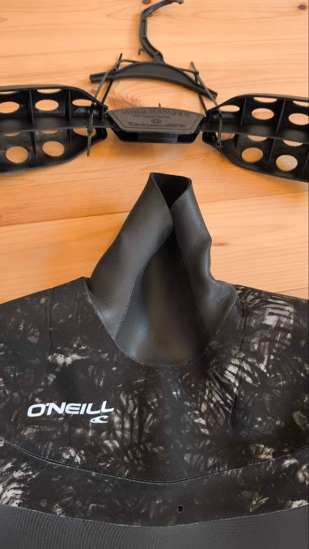 程度極上O'Neill セミドライウェットスーツ5mm×3mm 1回使用Mサイズ