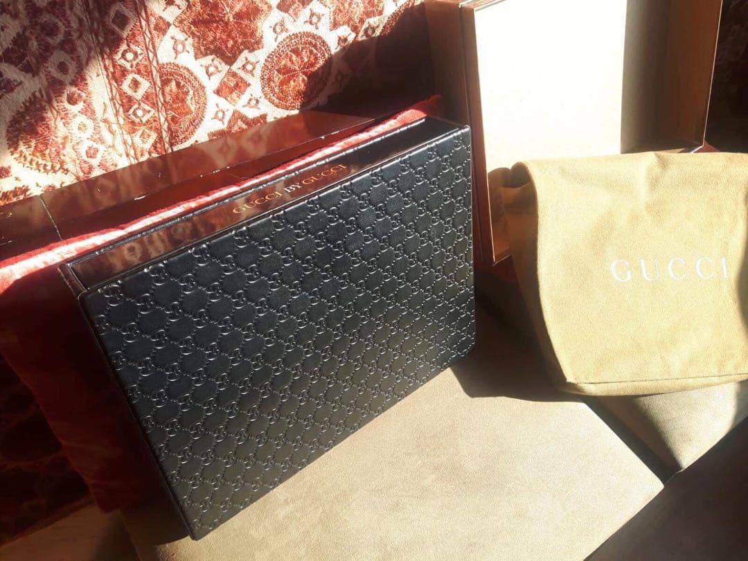 アート・デザイン・音楽 Book of Gucci by Gucci Limited Edition