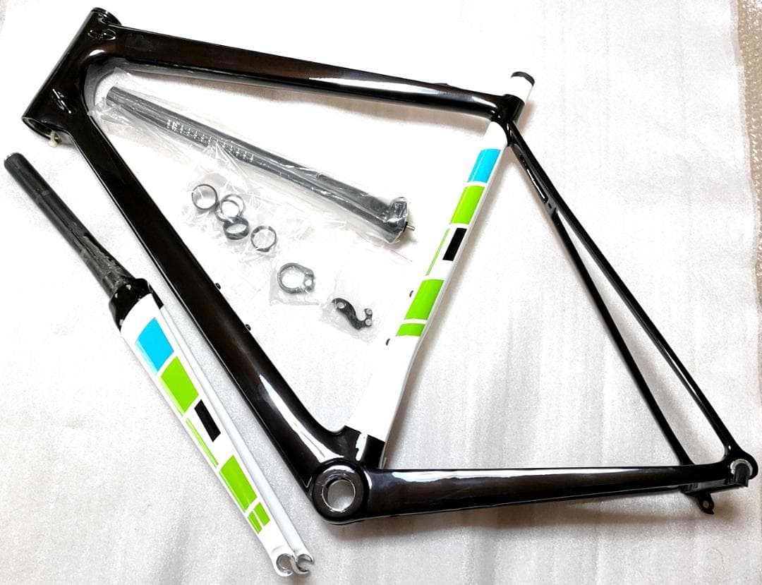 美品 超軽量 カーボンフレームセット ロードバイク 自転車 Lサイズ