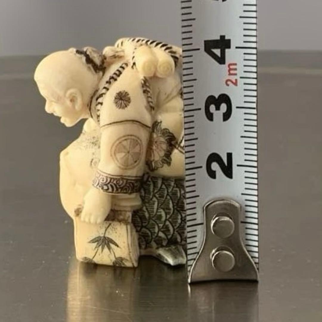 時代物 置物 魚にまたがる人物