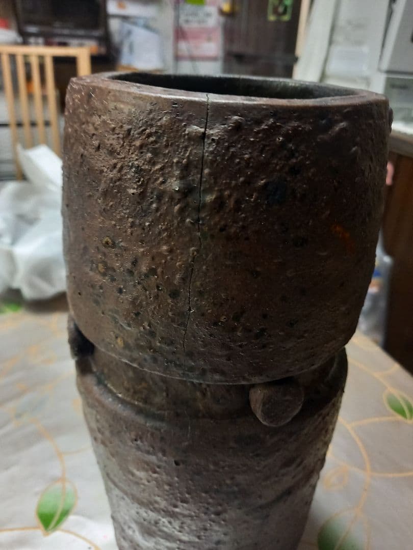 可なりの大作です。花瓶